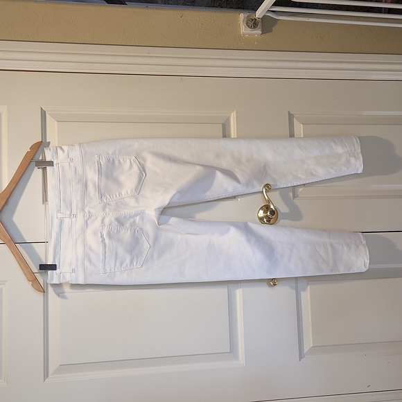 Tinseltown wht jeans, 11 - Picture 4 of 8